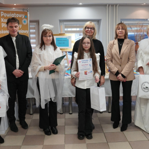 V Powiatowy Konkurs Plastyczny pn."Bożonarodzeniowy Anioł z masy solnej".