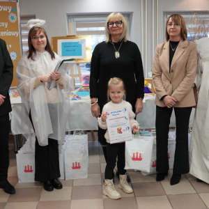 V Powiatowy Konkurs Plastyczny pn."Bożonarodzeniowy Anioł z masy solnej".