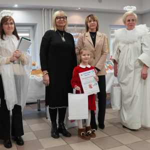 V Powiatowy Konkurs Plastyczny pn."Bożonarodzeniowy Anioł z masy solnej".