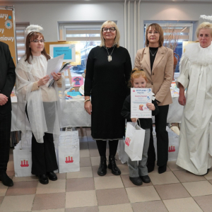 V Powiatowy Konkurs Plastyczny pn."Bożonarodzeniowy Anioł z masy solnej".