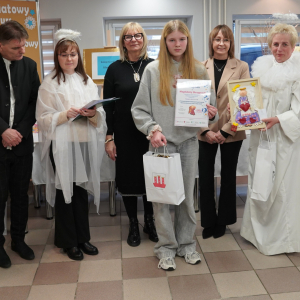 V Powiatowy Konkurs Plastyczny pn."Bożonarodzeniowy Anioł z masy solnej".