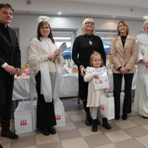 V Powiatowy Konkurs Plastyczny pn."Bożonarodzeniowy Anioł z masy solnej".