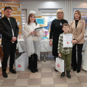 V Powiatowy Konkurs Plastyczny pn."Bożonarodzeniowy Anioł z masy solnej".