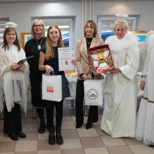 V Powiatowy Konkurs Plastyczny pn."Bożonarodzeniowy Anioł z masy solnej".