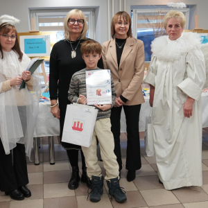 V Powiatowy Konkurs Plastyczny pn."Bożonarodzeniowy Anioł z masy solnej".