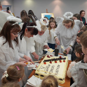 V Powiatowy Konkurs Plastyczny pn."Bożonarodzeniowy Anioł z masy solnej".