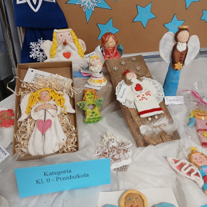 V Powiatowy Konkurs Plastyczny pn."Bożonarodzeniowy Anioł z masy solnej".