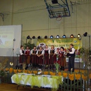 Występ zespołu "Przyrowianki" podczas V Regionalnej Prezentacji Stołów Wielkanocnych.