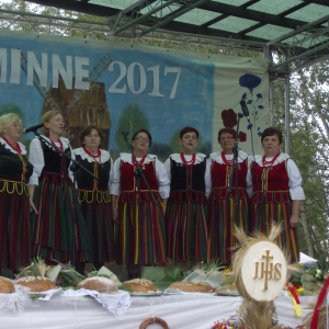 Koncert zespołu "Przyrowianki" podczas Dożynek Gminnych w 2017 roku.