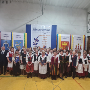 Uczestnicy przeglądu folklorystycznego Gminy Przyrów